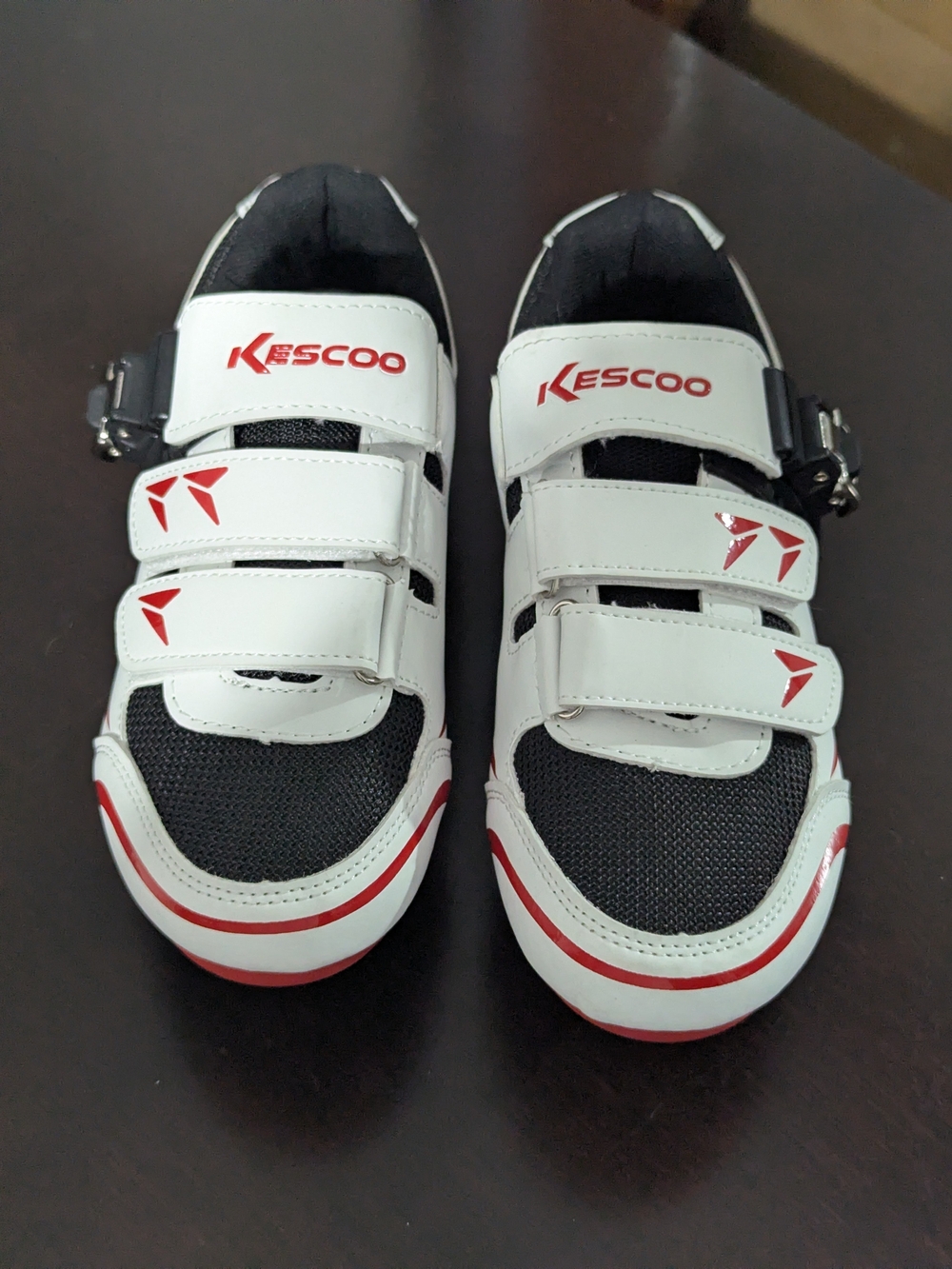 Kescoo White and Black Cycling Shoes with Red Accents- NWOT